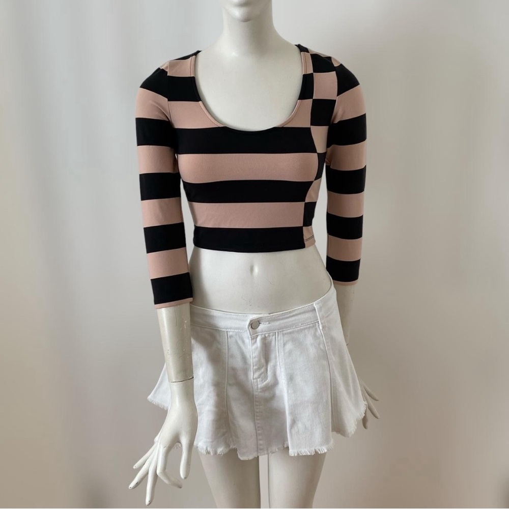 Vintage Bebe black and pink striped 3/4 long sleeve crop top XS - Picture 2 of 7